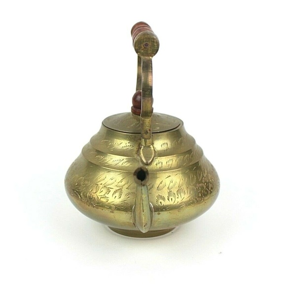 SOLD- Vintage Brass Etched Tea Kettle Tea Pot India - Picture 4 of 8